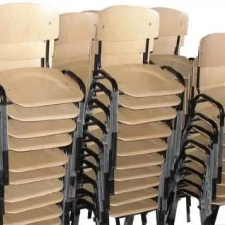 Scaune școlare din lemn la comandă