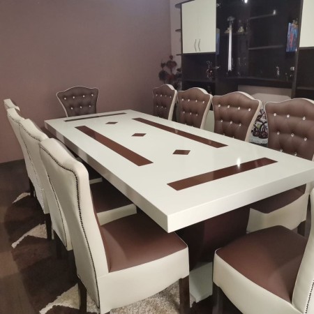 Masă cu 10 scaune Royal piele crem cu maro Masă cu 10 scaune Royal piele crem cu maro