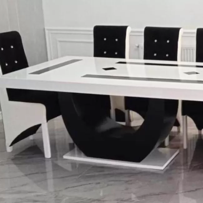 Masă living cu 12 scaune culoare alb cu negru