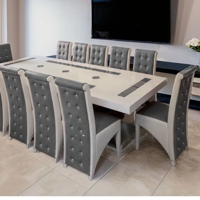 Set masă cu 12 scaune pe culoarea gri cu alb