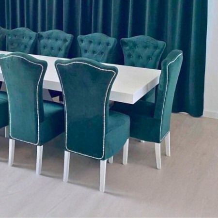 Masă mare cu 12 scaune royal din catifea verde Masă mare cu 12 scaune royal din catifea verde