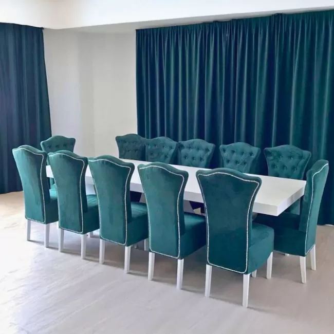 Set masă mare cu 12 scaune royal din catifea verde