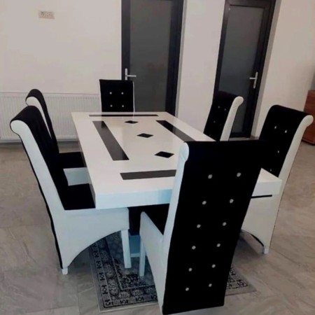 Masă bucătărie cu 6 scaune culoare alb cu negru Masă bucătărie cu 6 scaune culoare alb cu negru