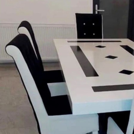 Masă bucătărie cu 6 scaune culoare alb cu negru Masă bucătărie cu 6 scaune culoare alb cu negru