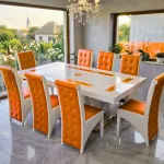 Set masă cu 8 scaune pe culoarea portocaliu cu alb