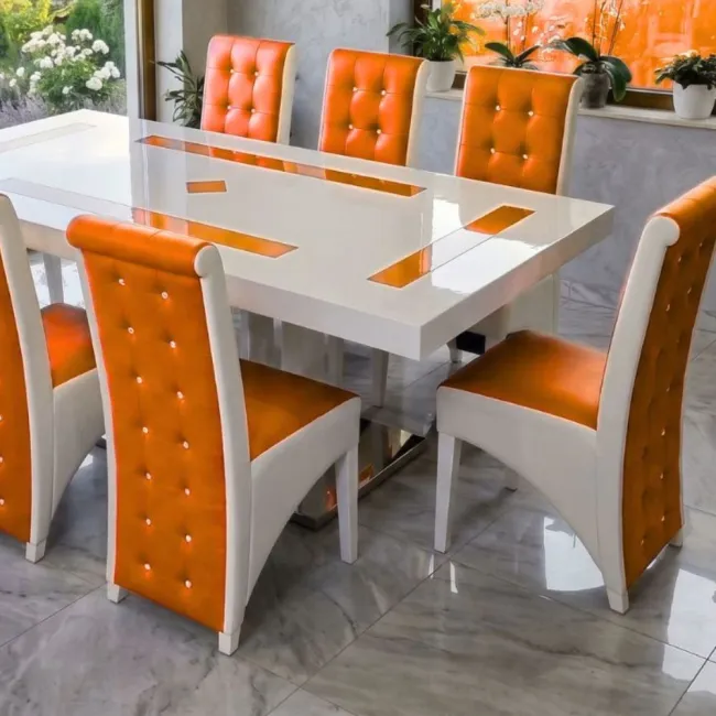 Set masă cu 8 scaune pe culoarea portocaliu cu alb