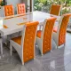 Set masă cu 8 scaune pe culoarea portocaliu cu alb