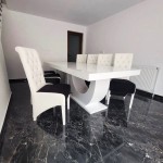 Masă bucătărie cu 8 scaune pe alb cu negru Masă bucătărie cu 8 scaune pe alb cu negru