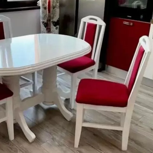 Masă bucătărie și 4 scaune Vintage