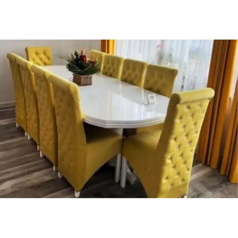 Seturi de masă cu scaune la comandă