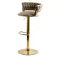 Scaune de bar din catifea cu bază aurie pe culoarea bej