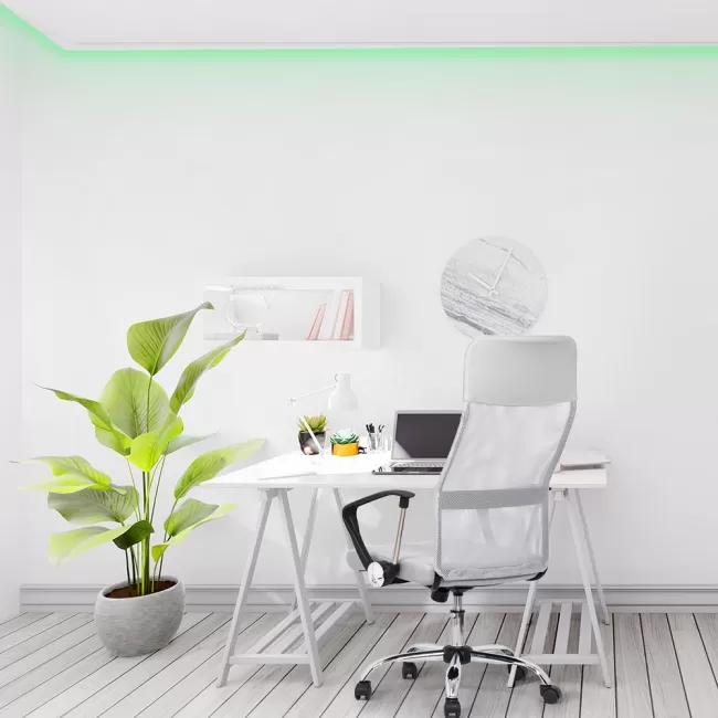 Scaun de birou economic cu bază de metal cromată 907 alb