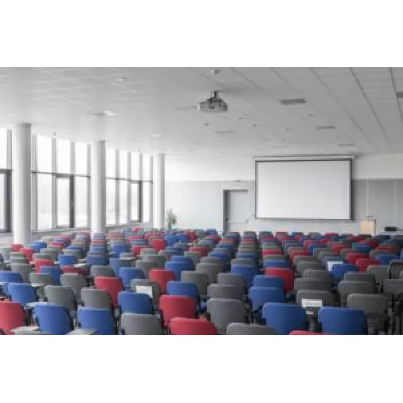 Sală de conferință cu scaune Felicia și Taurus de la Antares România